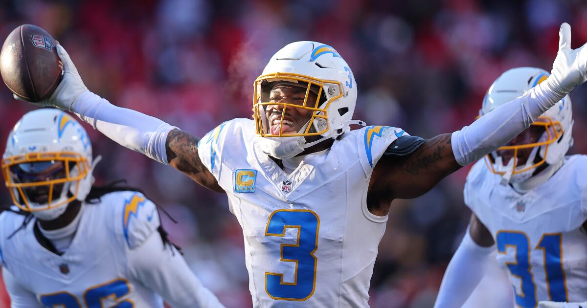 Veteran leadership at forefront of Chargers’ late-season surge Veteran leadership at forefront of Chargers’ late-season surge