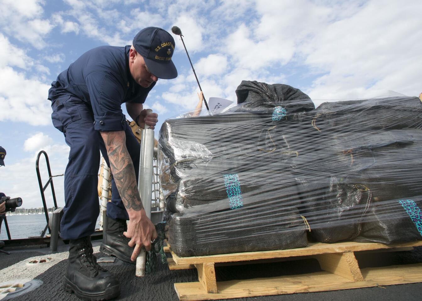 Cocaine unloading from Coast Guard ship