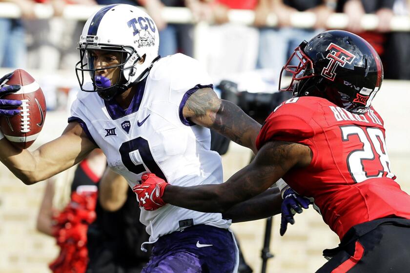 Josh Doctson is a well-built, highly competitive receiver who consistently produced at TCU, and knows how to play every receiver spot. His presence should help bolster the NFL’s 31st ranked passing attack. Team needs: WR, S, RB, OG