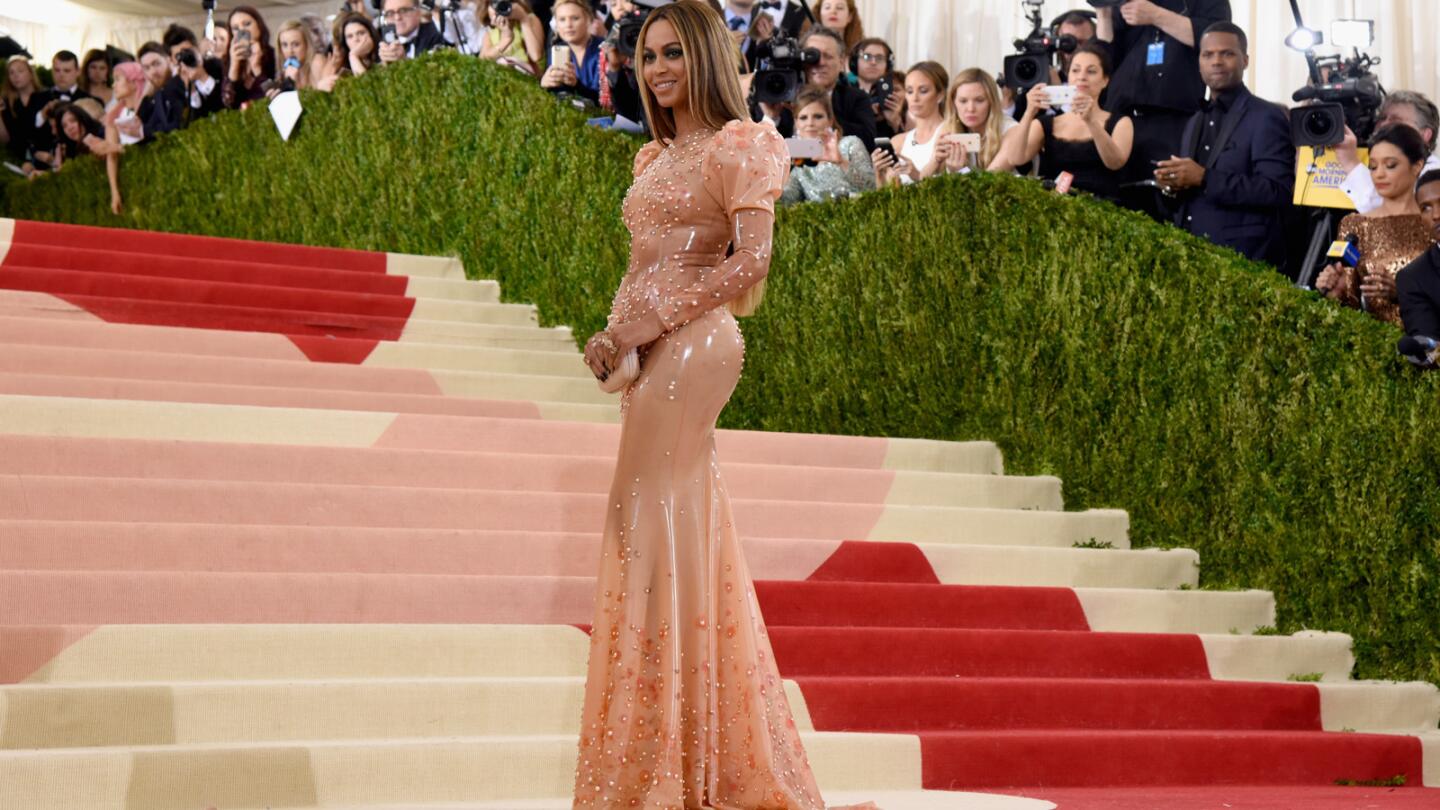 Red Carpet Dresses at Met Gala 2016 - Dresses and Gowns From the Met Gala  Red Carpet