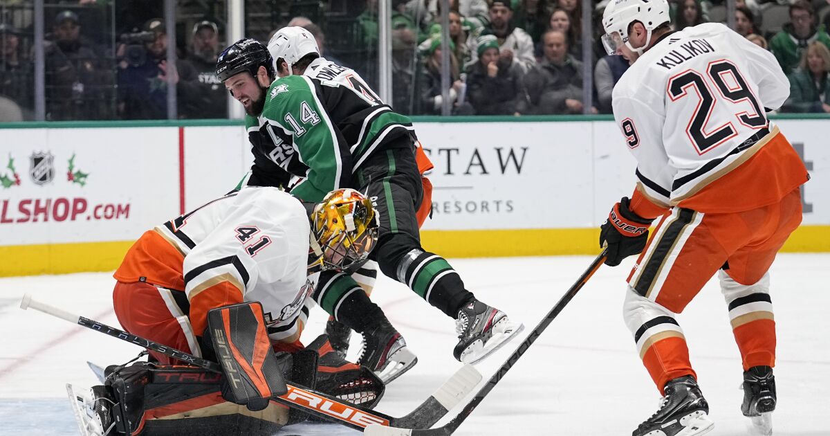 Ducks’ skid grows to four with loss to Stars