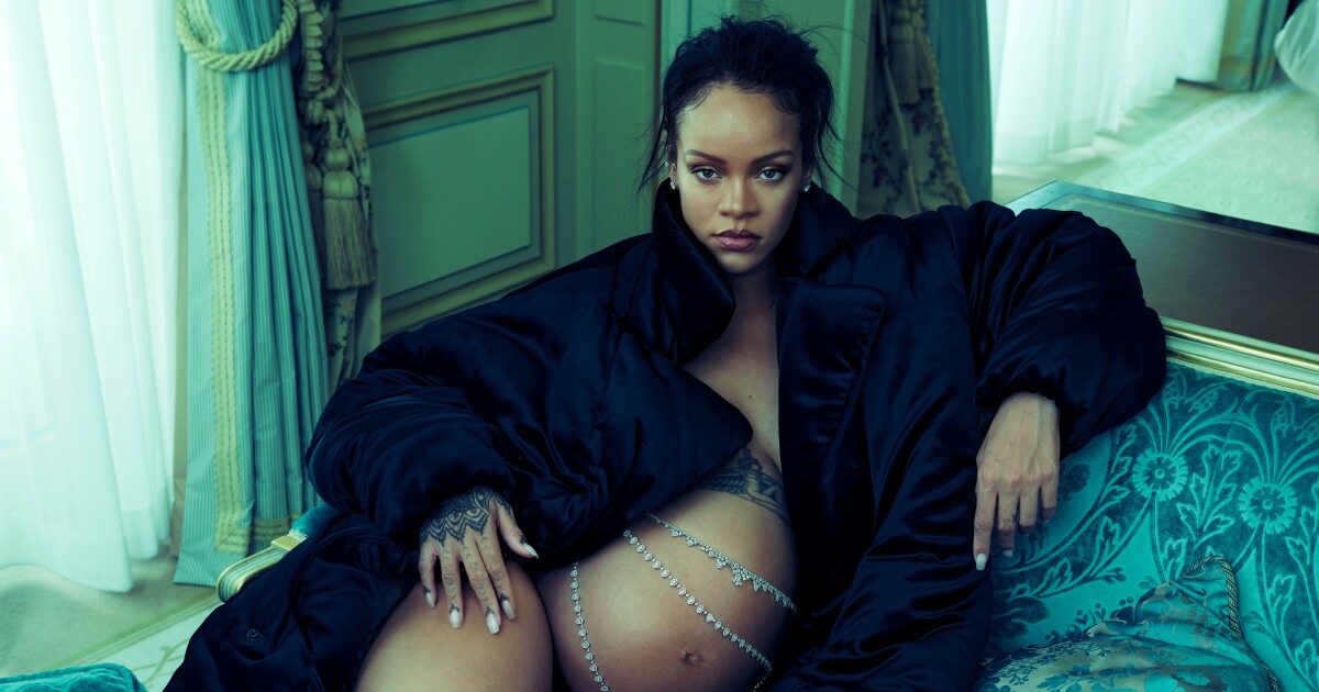 Pregnant Rihanna won’t be ‘shopping in no maternity aisle’