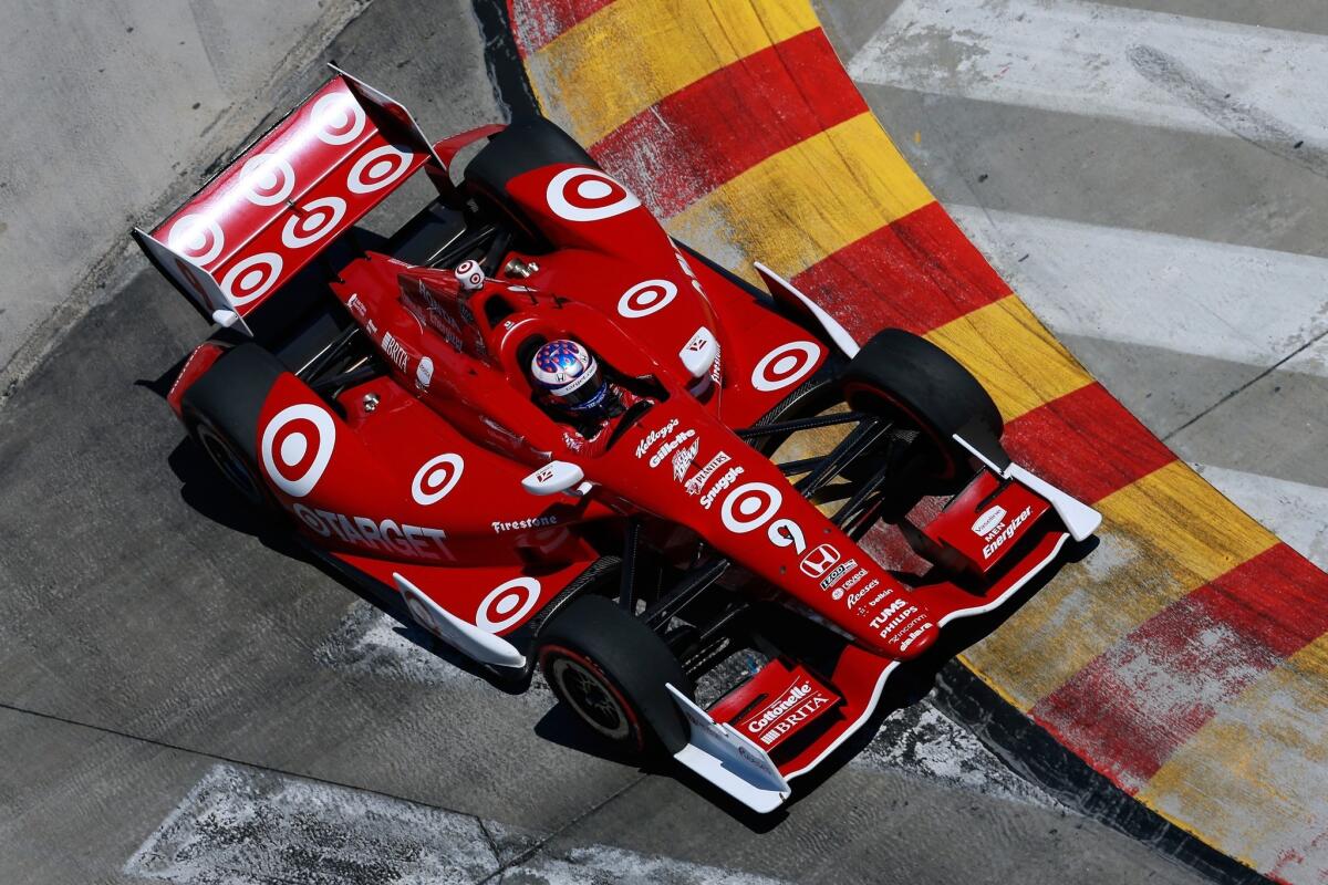 Scott Dixon is looking to claim his third IndyCar Series title this weekend in Fontana.