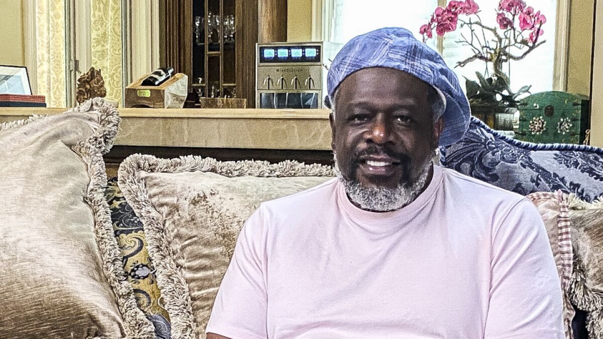 Cedric the Entertainer in "The Greatest #AtHome Videos" on CBS.