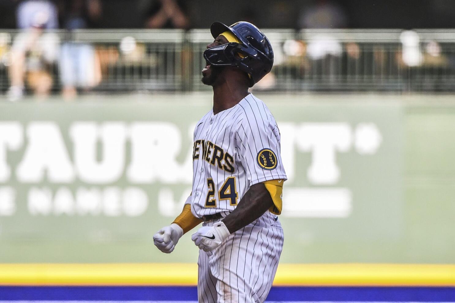 Milwaukee Brewers' Andrew McCutchen has big day in win over Pirates