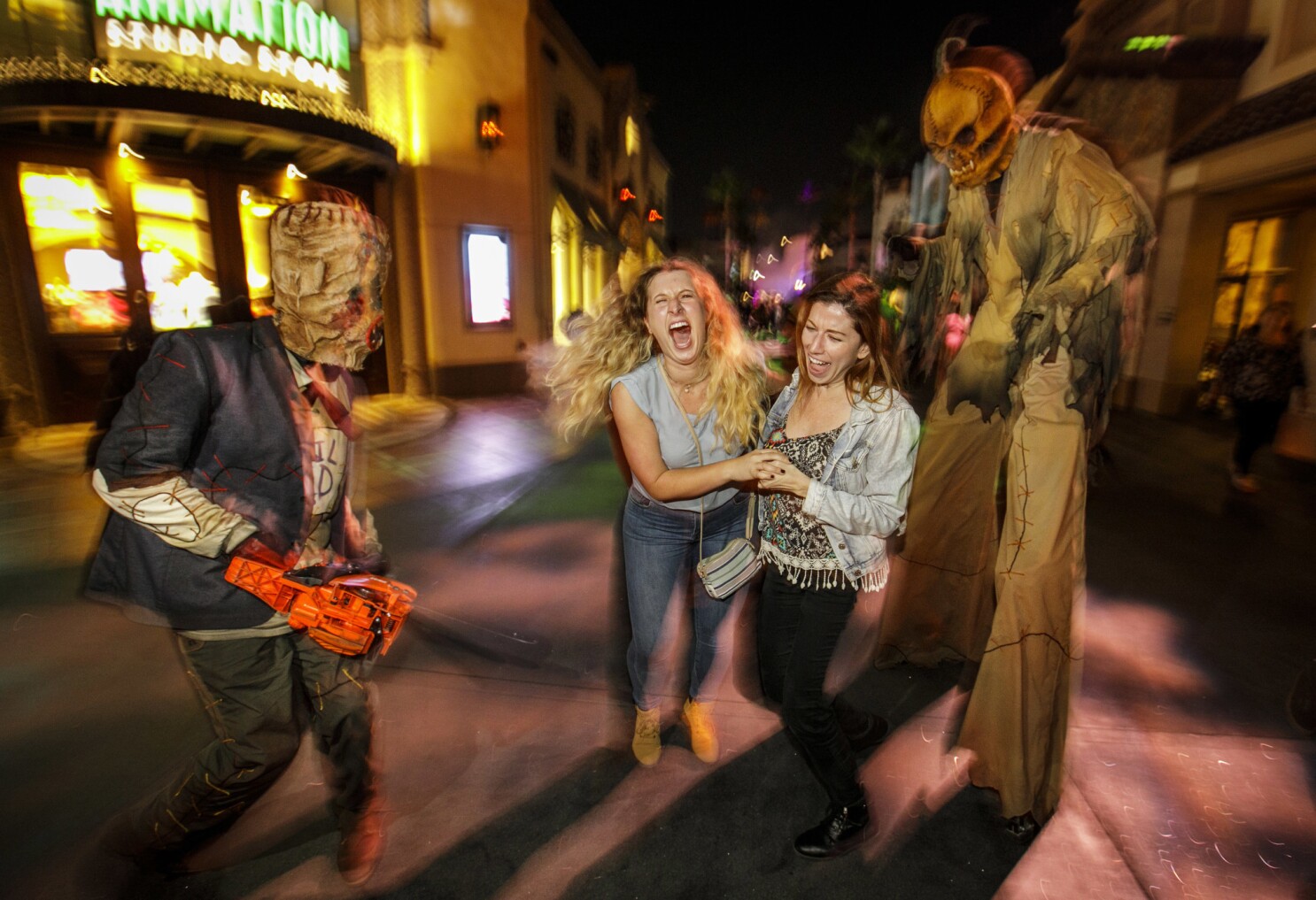 halloween 2020 los angeles Halloween Canceled Covid 19 Threatens Theme Parks Costumers Los Angeles Times halloween 2020 los angeles