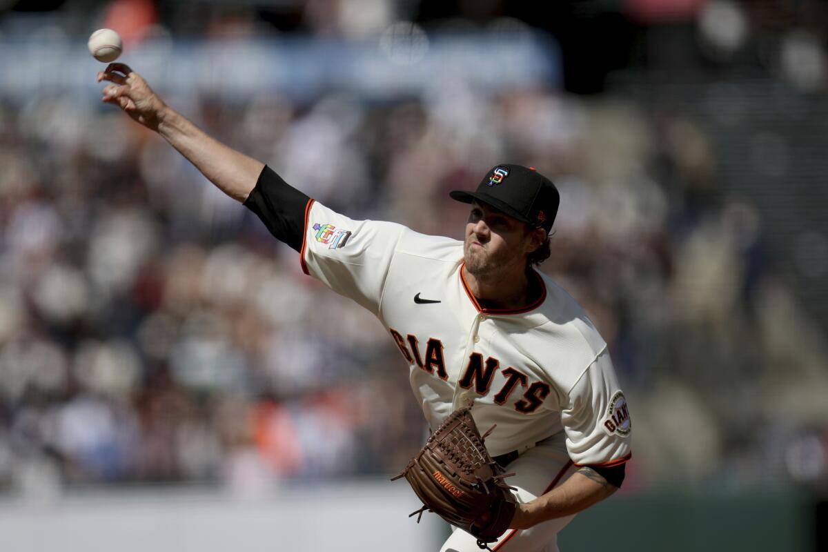 Gausman fans 10 in 7 innings, Giants edge Cubs 4-3 - The San Diego  Union-Tribune