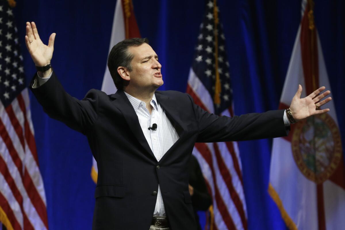 El aspirante a la candidatura presidencial republicana, senador Ted Cruz, durante una reunión en Orlando, Florida. Ese mismo día, el líder de la mayoría en el Senado, Mitch McConnell, informó a los demócratas que podría convocar a una votación la semana próxima sobre un proyecto de inmigración promovido por Cruz.