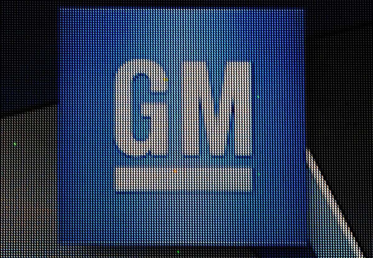 GM's overall gas mileage fails to keep up with any automaker except the much smaller Chrysler-Fiat.