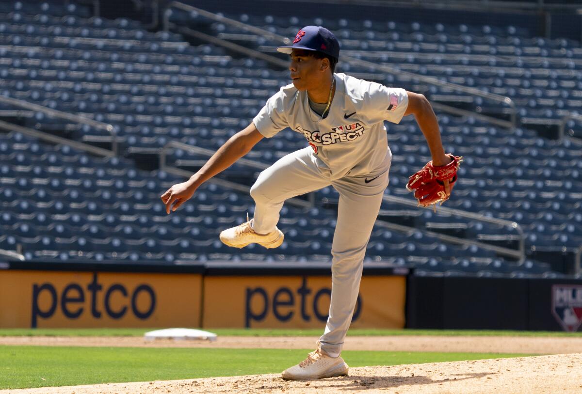 MLB Draft Combine at Petco Park provides new platform of exposure for  prospects and July draft - The San Diego Union-Tribune