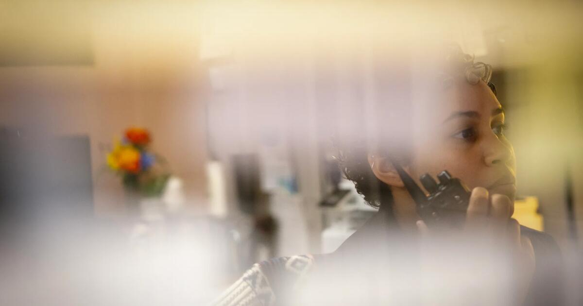 She goes to police calls in a Prius. It’s a part of a brand new strategy to psychological well being emergencies She goes to police calls in a Prius. It’s a part of a brand new strategy to psychological well being emergencies