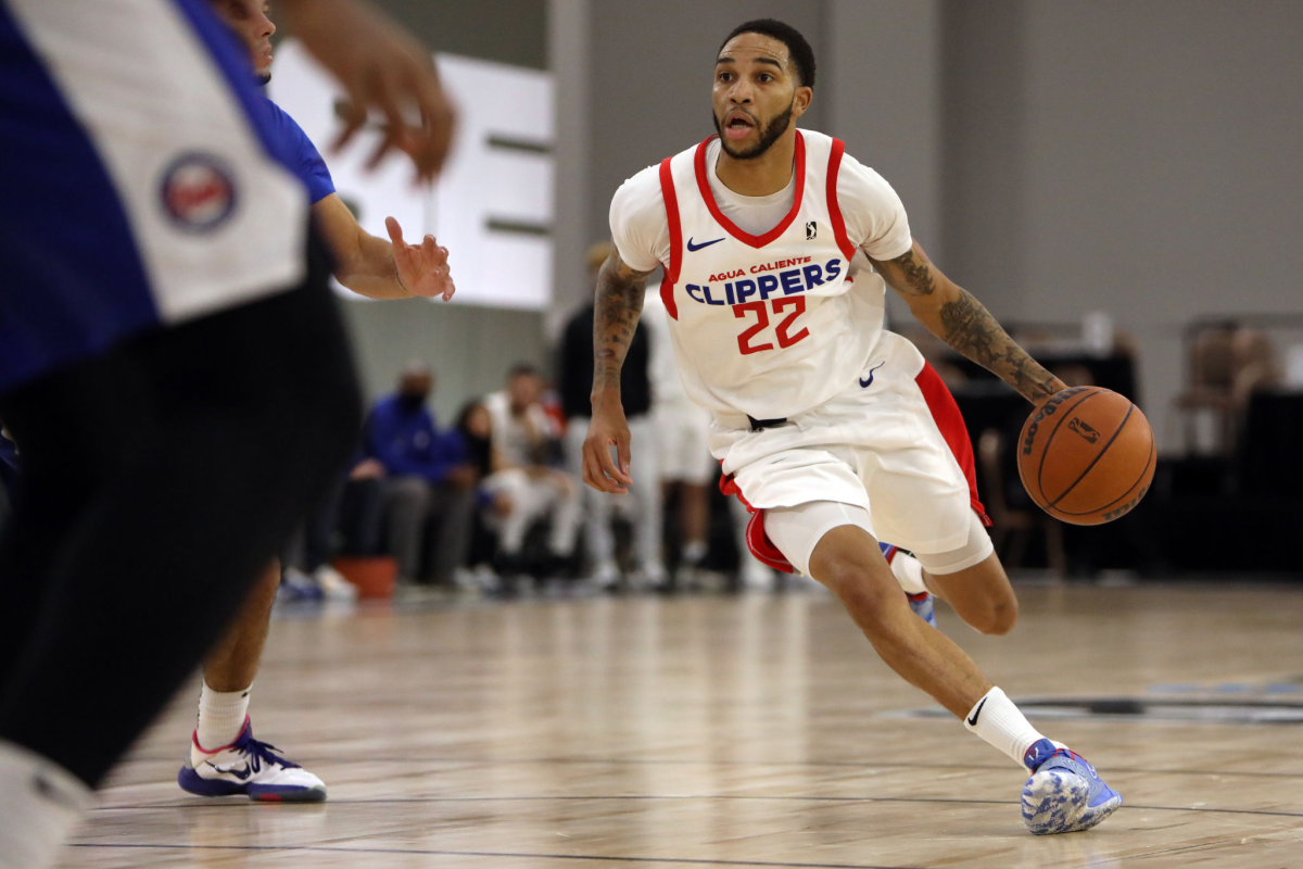 Xavier Moon controls the ball during a game with the Agua Caliente Clippers.