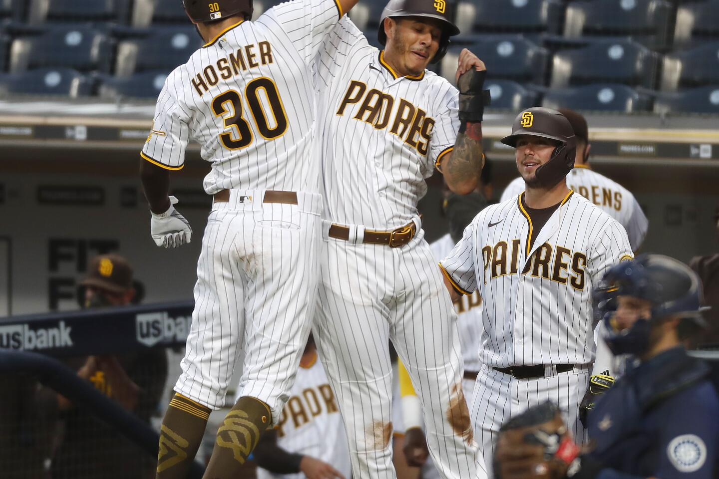 Padres win 1st game, 2nd game of doubleheader suspended – Reading Eagle