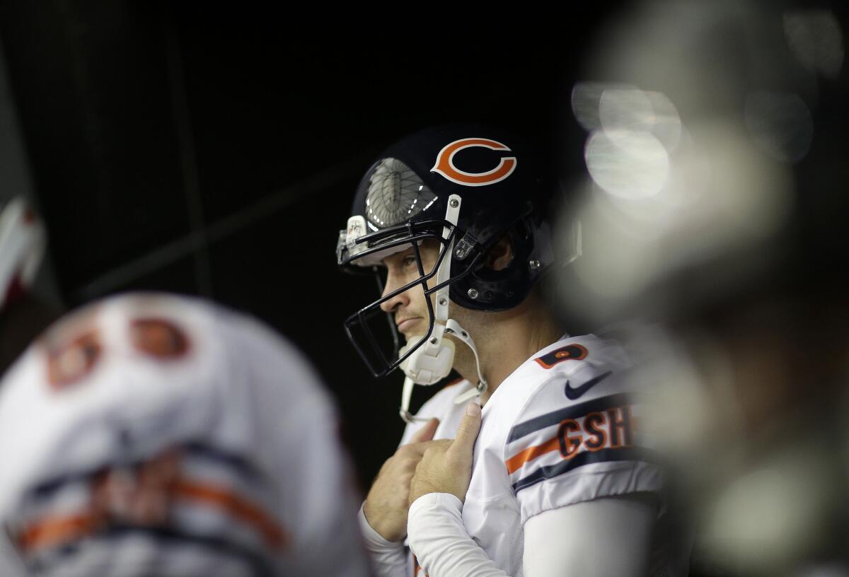 Chicago quarterback Jay Cutler is paid to be an elite quarterback, but former teammate Brian Urlacher says he hasn't performed at that level.