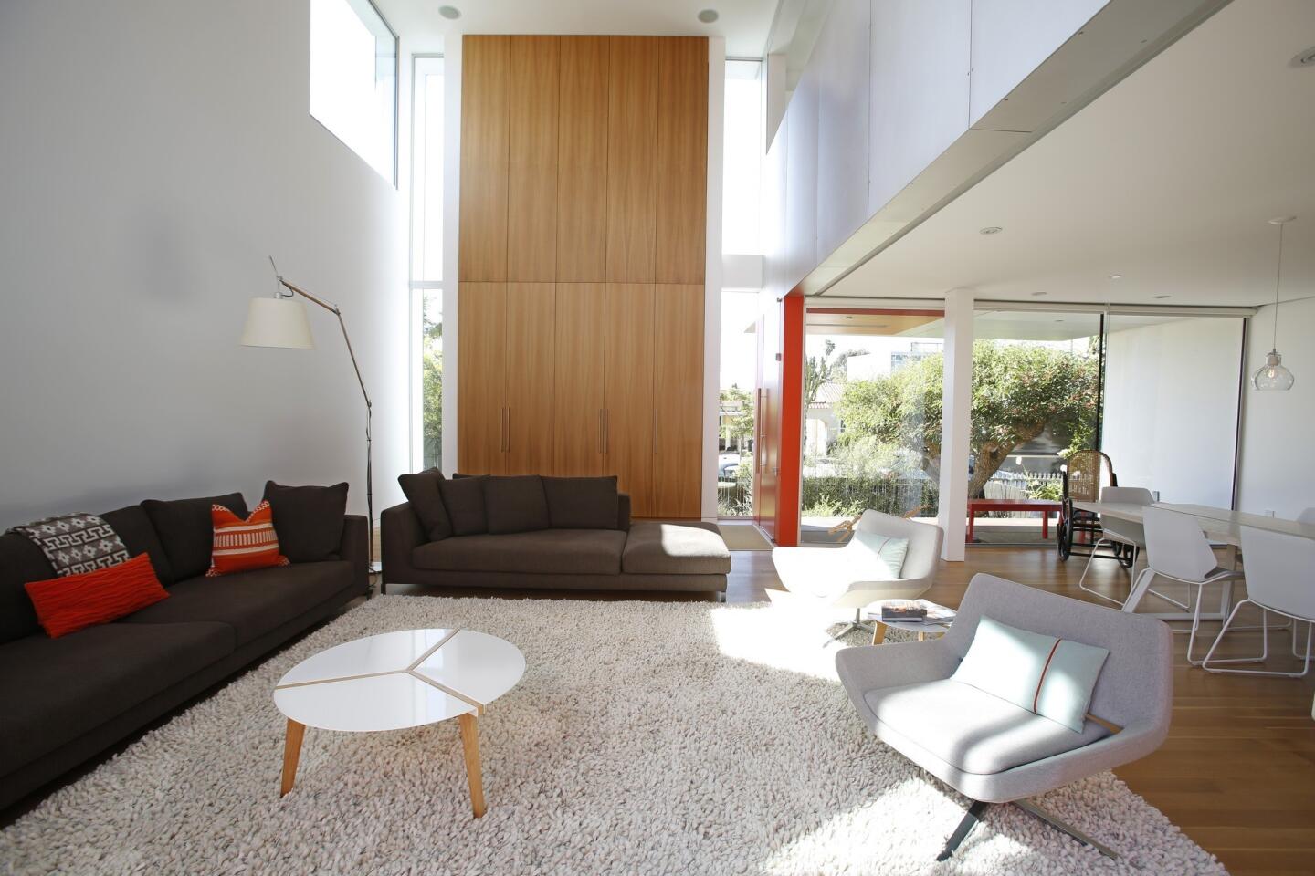 California Poppy House: living room