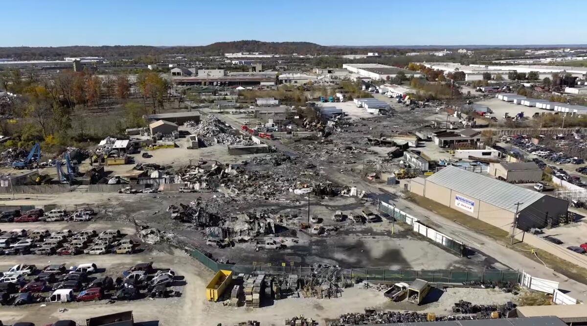 UPS y FedEx dejan de usar aviones del tipo que se estrelló en Kentucky - Los Angeles Times