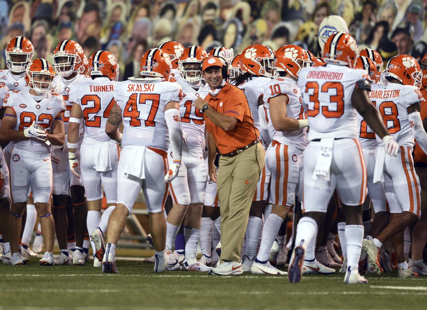 Clemson tight end returns from one-year suspension for banned