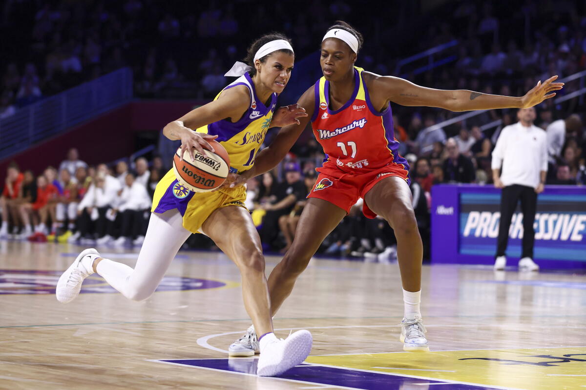 99387 Sparks struggle with Mercury's zone defense during loss - Los Angeles Times