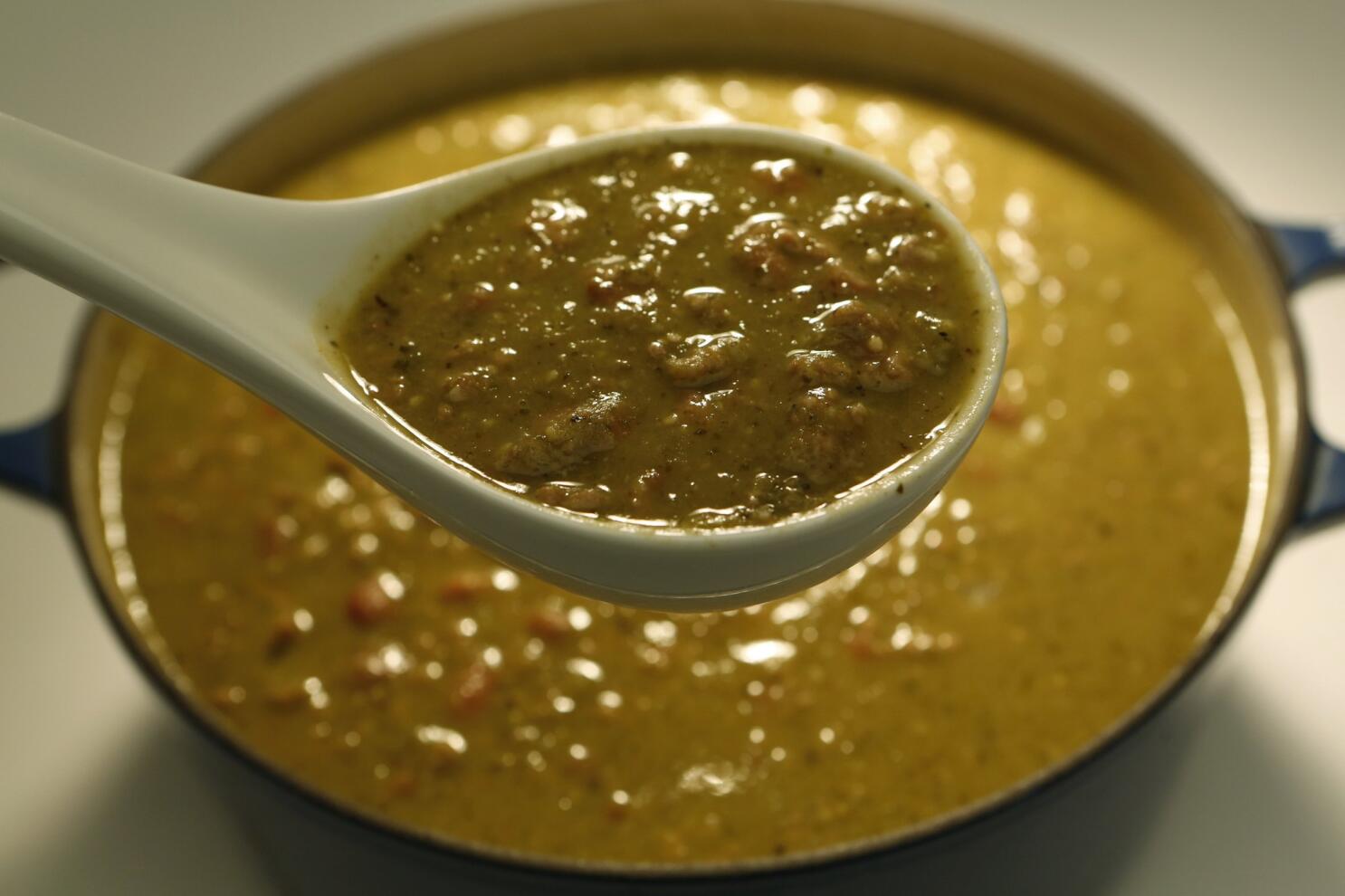 Easy White Bean Turkey Chili Verde l Panning The Globe