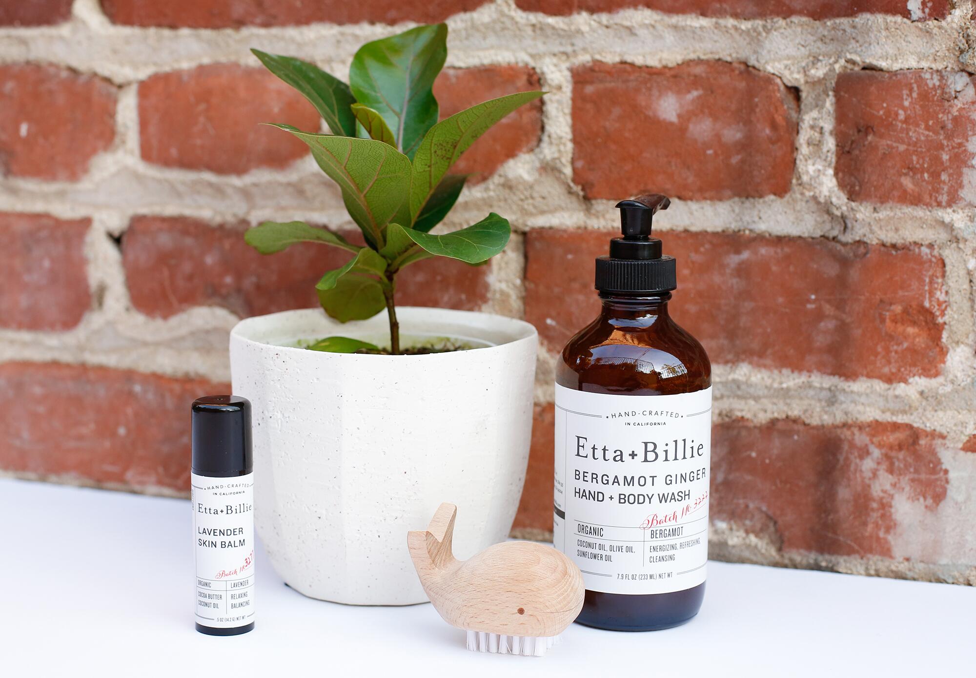 Hand Care Kit (cause plant lovers really need to show their hands some love) from Folia Collection.