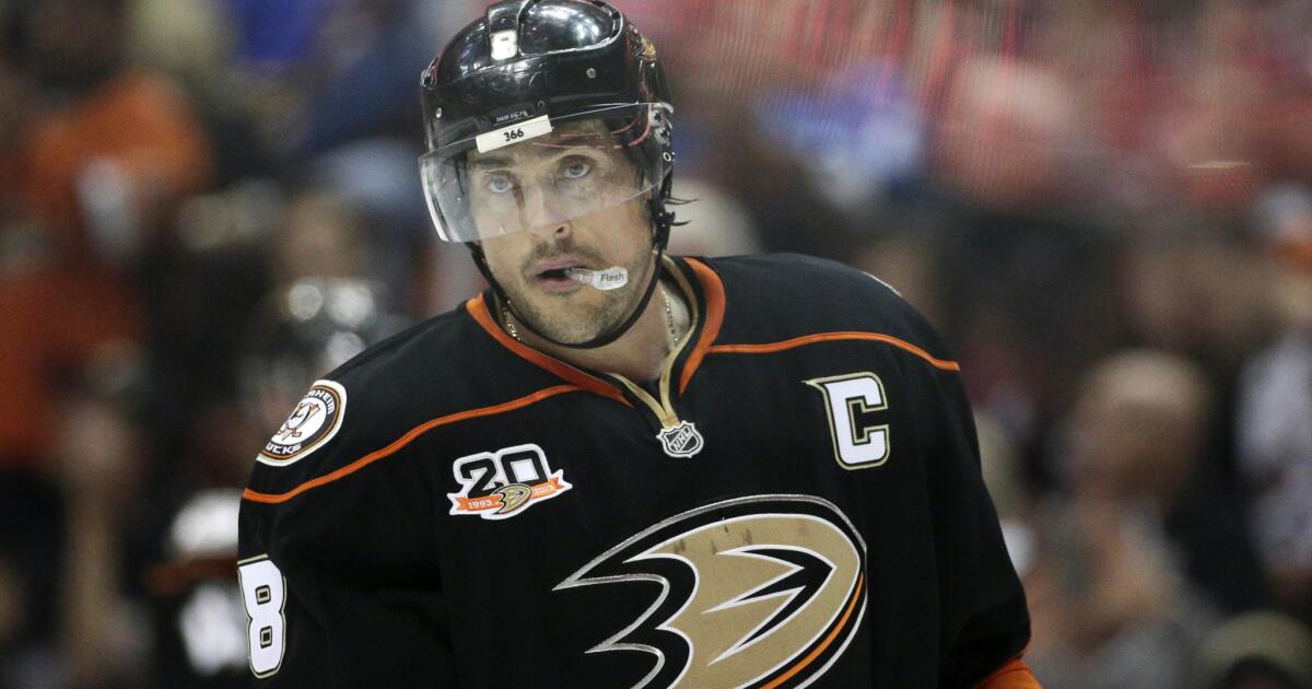 The Ducks will retire Teemu Selanne's No. 8 as part of 'For8ver