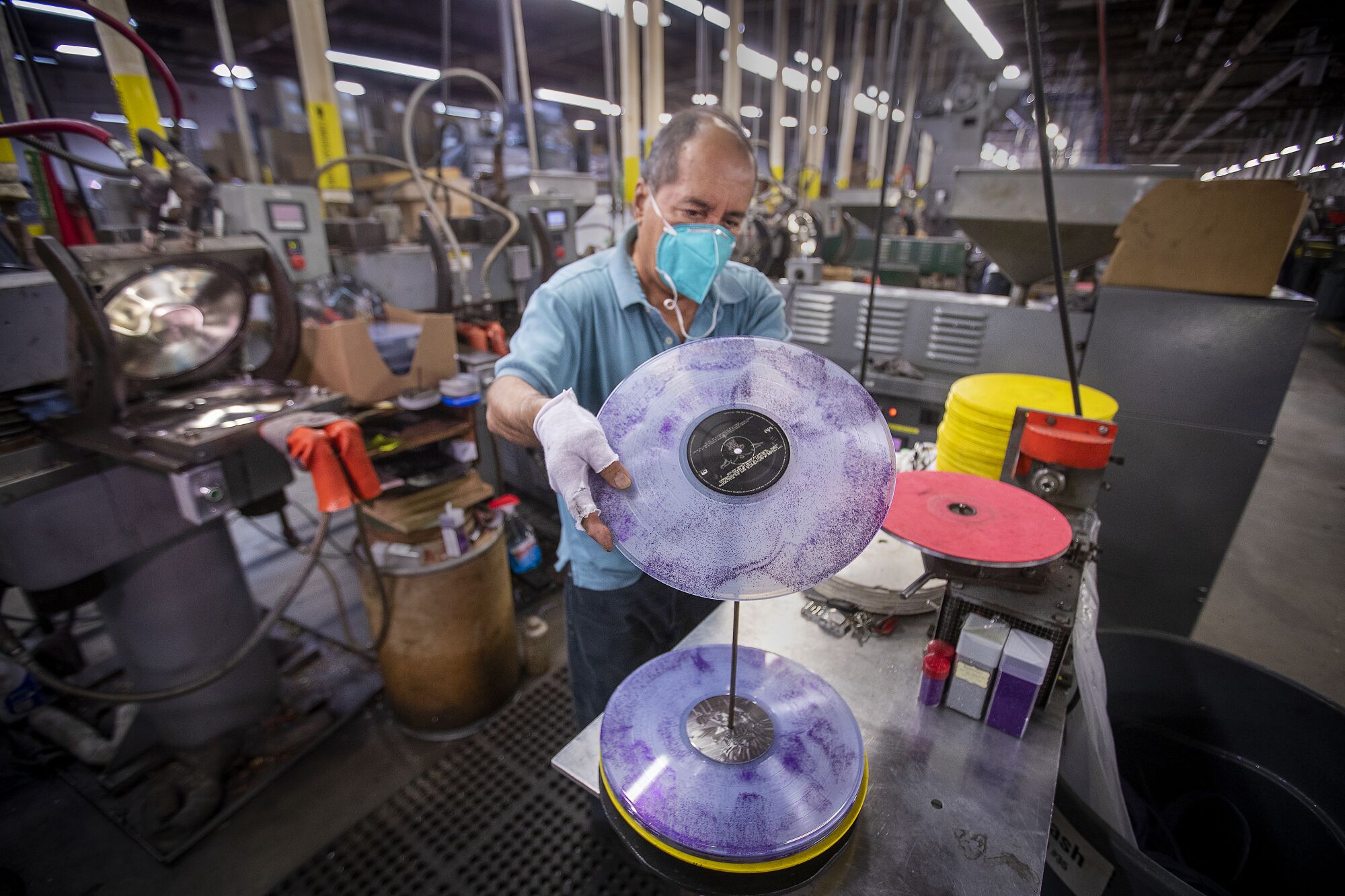 Vinyl boom small labels struggle to meet demand - Los Times