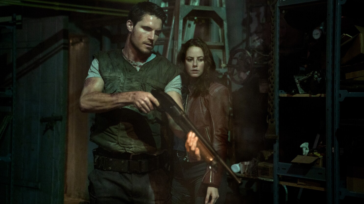 Resident Evil' review: 'Welcome to Raccoon City' reboots badly - Los Angeles Times