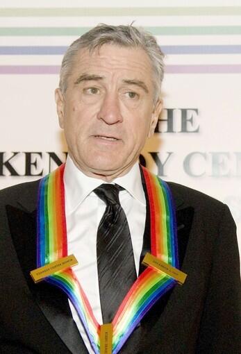 Robert De Niro receives his Kennedy Center lifetime achievement award.