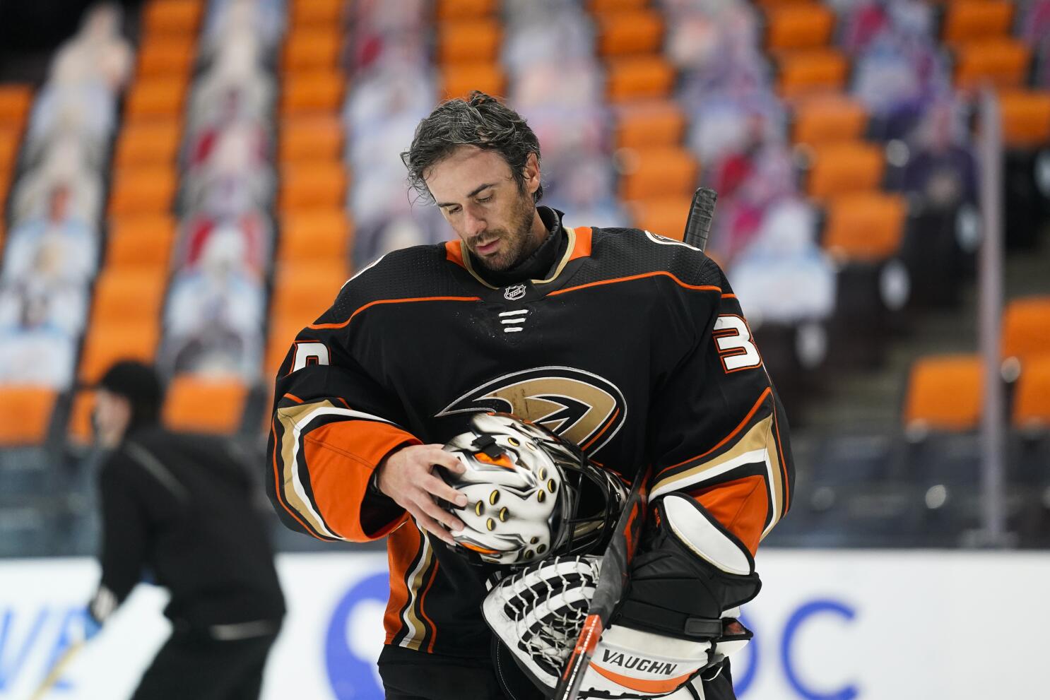 Ducks give retiring Ryan Miller a proper sendoff with rout of Kings –  Orange County Register