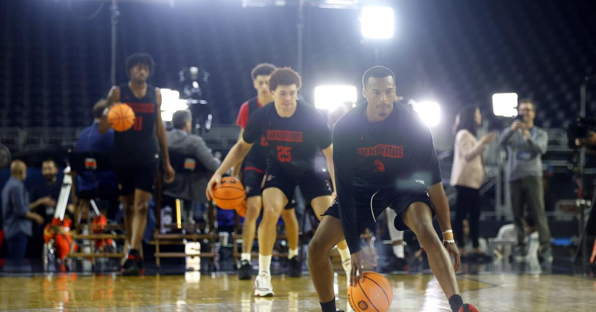 SDSU basketball ramps up recruiting visits with football season here SDSU basketball ramps up recruiting visits with football season here