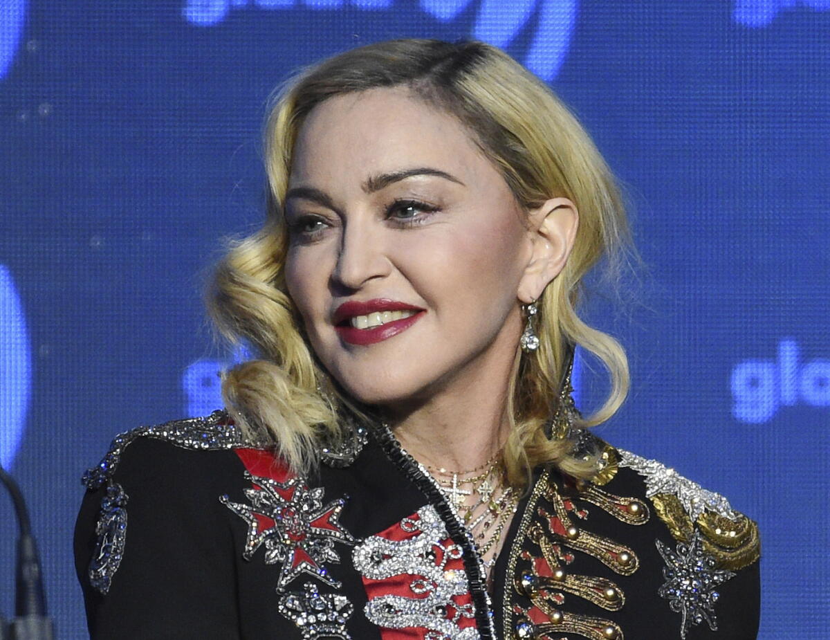 Madonna Fall Madonna recovers after falling with dancer at Seattle tour stop - Los ...