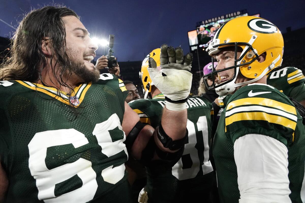 Packers O-line takes hit with LT David Bakhtiari out - The San