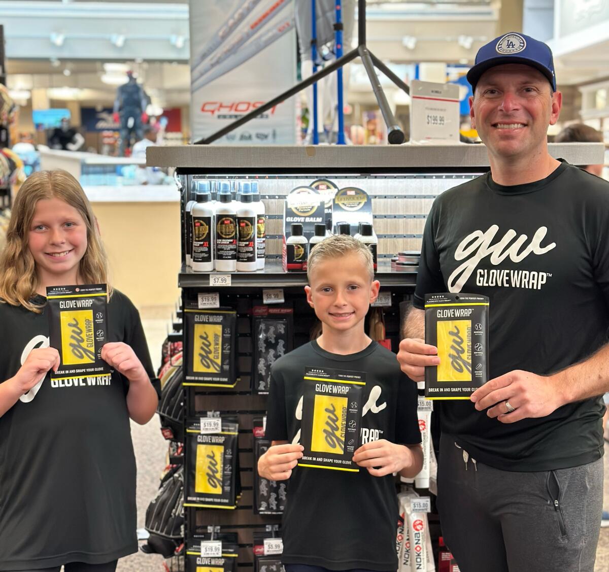 Glove Wrap inventor/CEO Gavin Batarse with sister Morgan and father Jon will appear on "Shark Tank" Friday at 8 p.m.