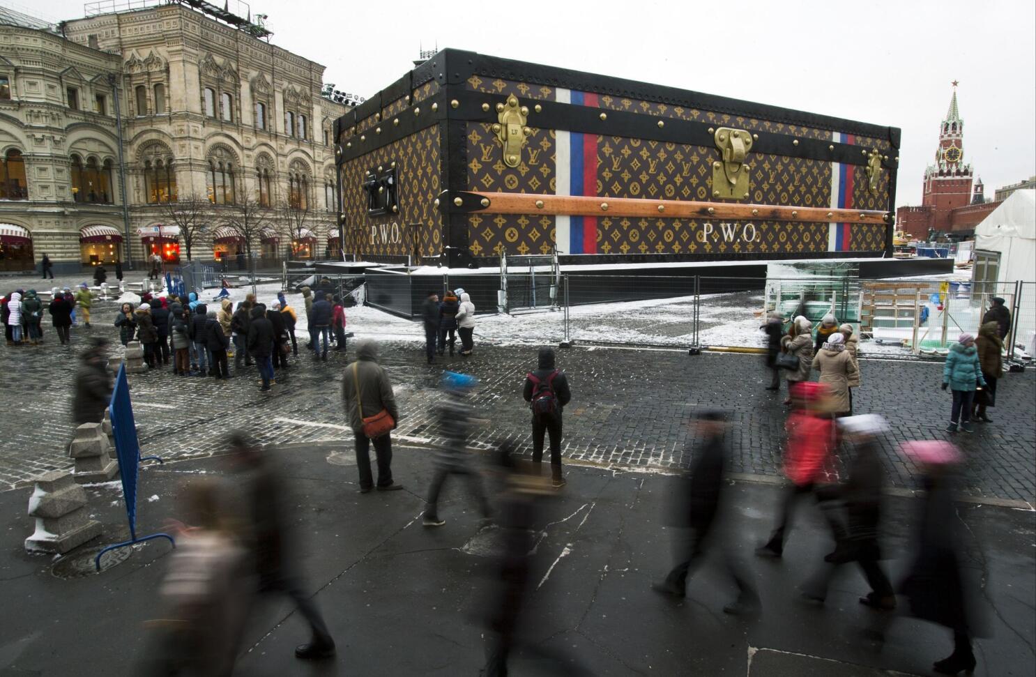 Giant Vuitton trunk gets heave-ho from Red Square