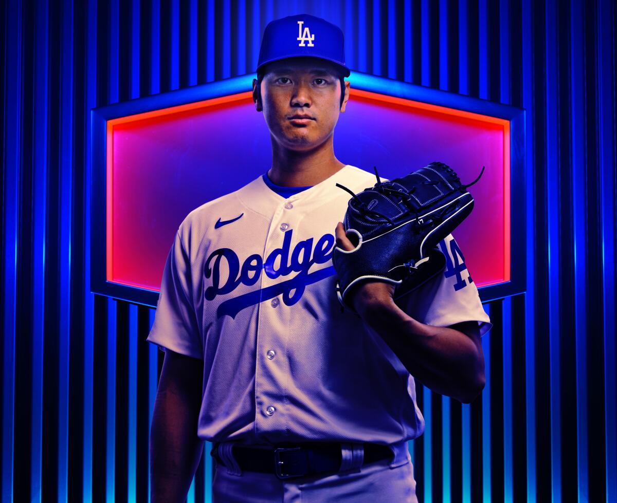 An illustration of Shohei Ohtani holding up his glove and wearing a Dodgers uniform