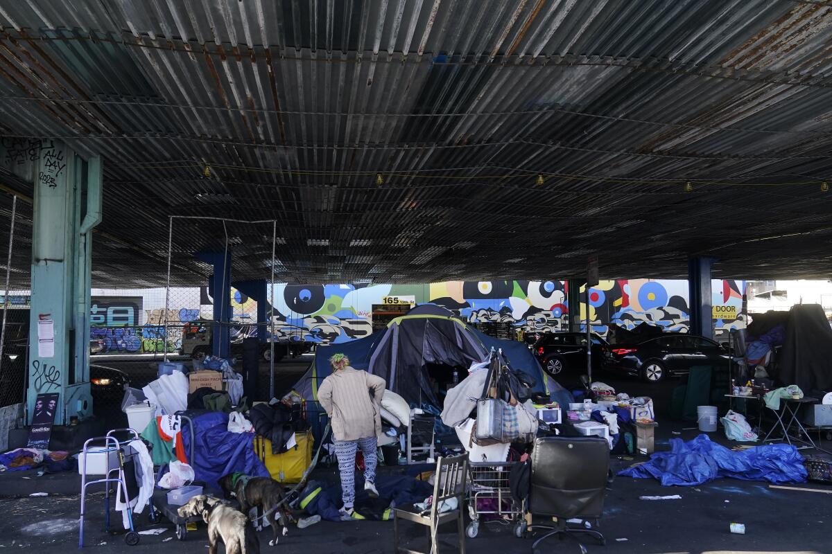 California fails to track effectiveness of billions spent on homelessness, audit finds