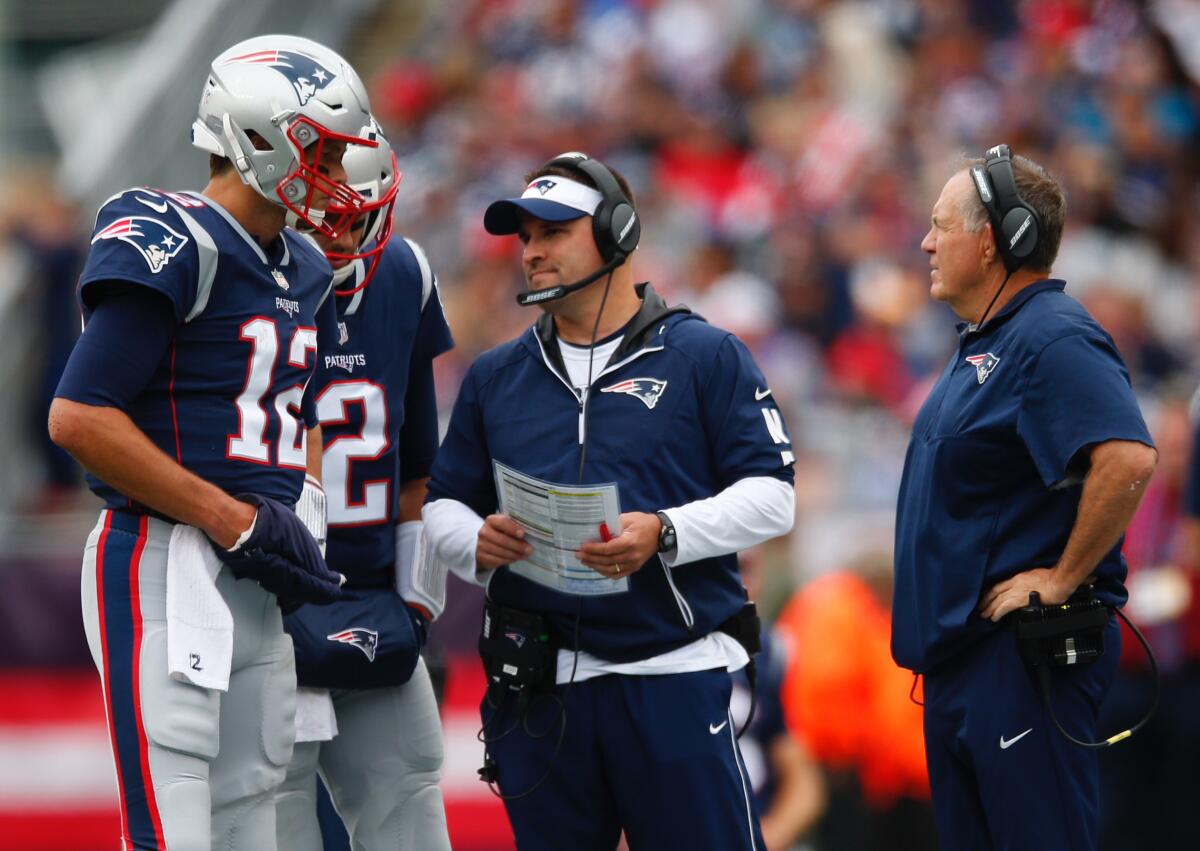 El dueño de los Raiders busca replicar el éxito de los Patriots de Brady con su nuevo coach