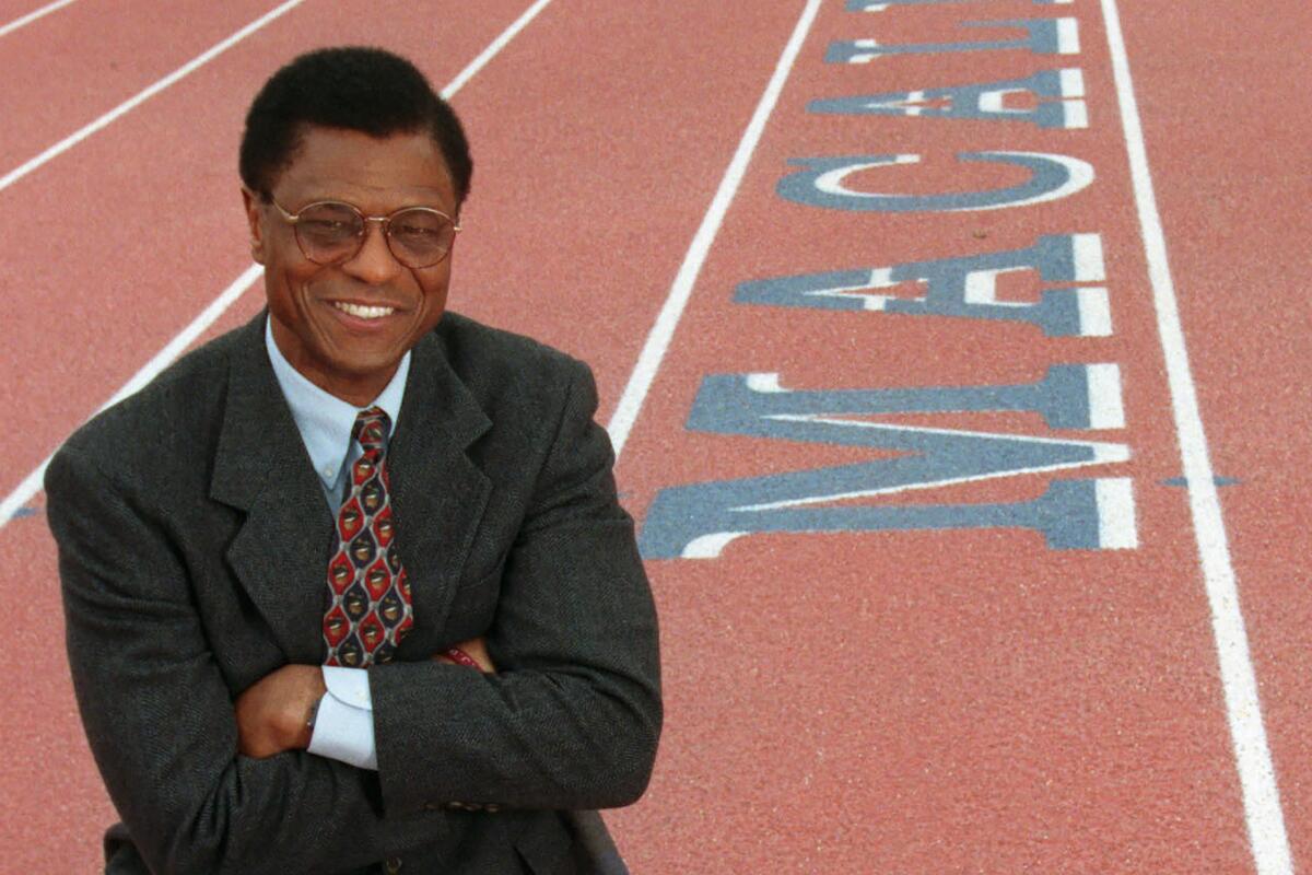 Irv Cross at Macalester College in St. Paul, Minn., in 1999.