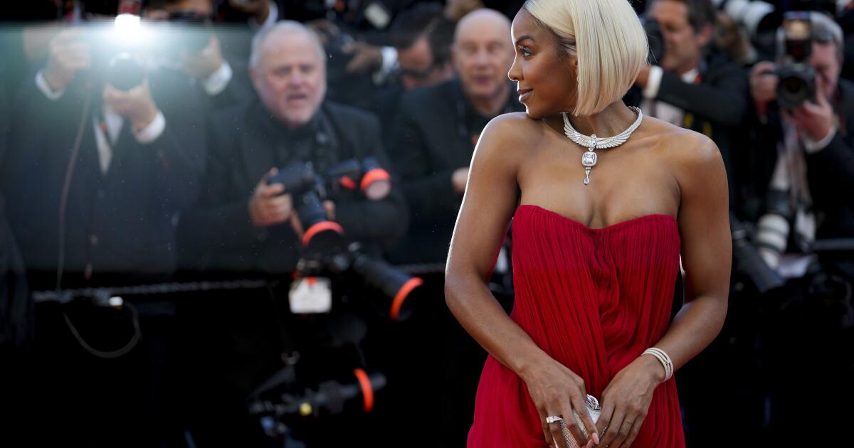 Kelly Rowland explains her viral Cannes purple-carpet confrontation: ‘I have a boundary’