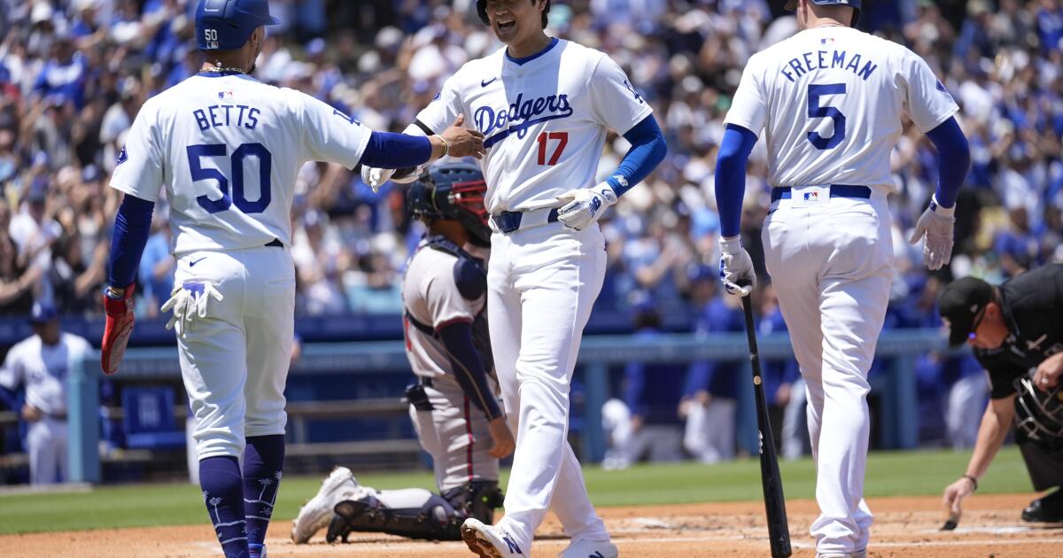 Shohei Ohtani trifft zwei Homeruns, während die Dodgers die Braves fegen