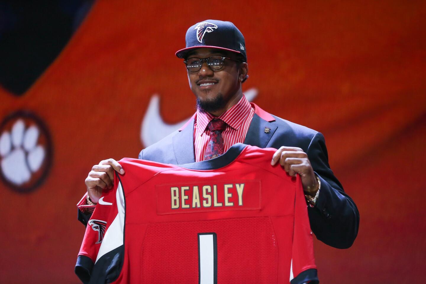Atlanta Falcons, No. 8: Vic Beasley