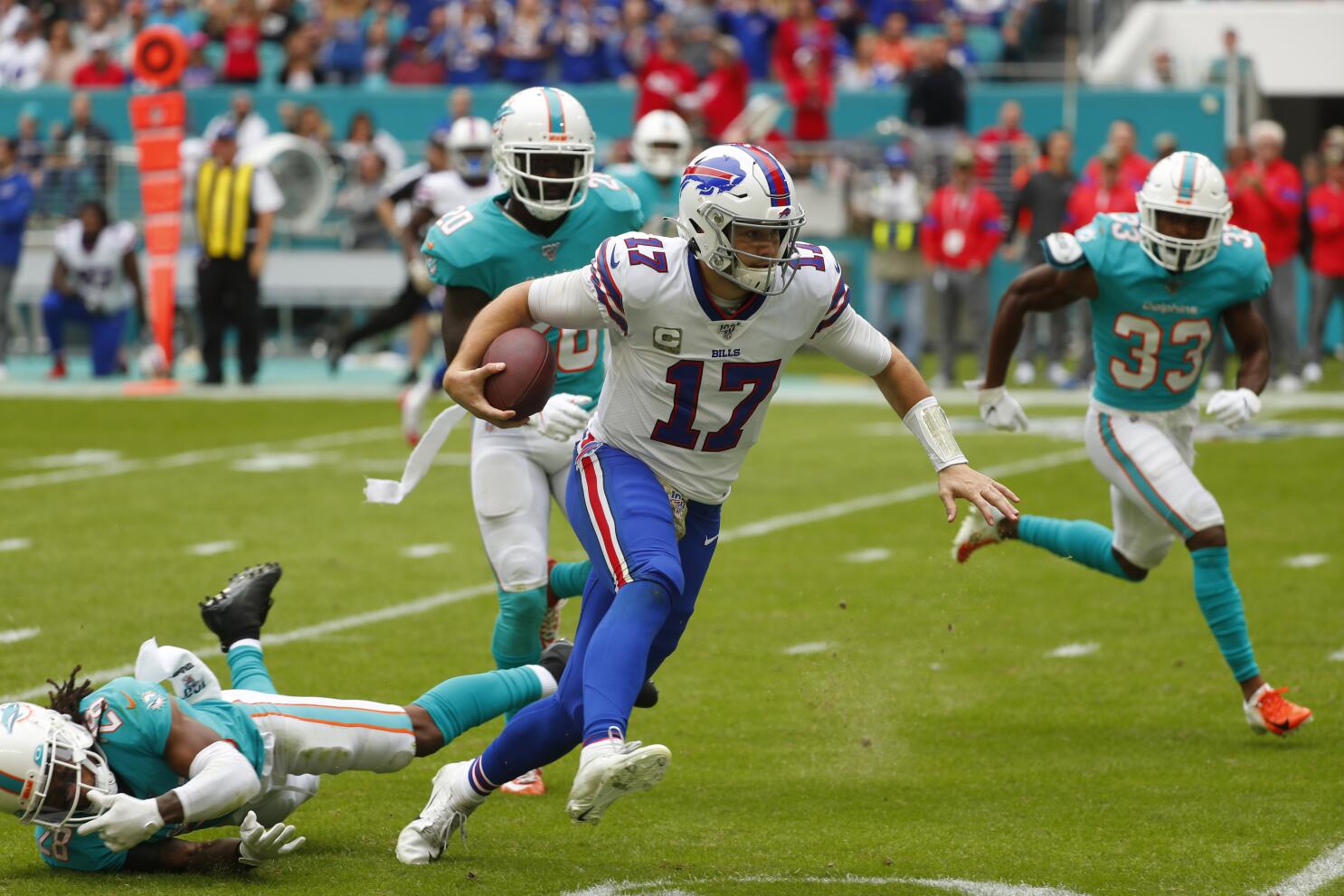 Josh Allen throws 3 TD passes to help Bills beat Miami 37-20 - The San  Diego Union-Tribune