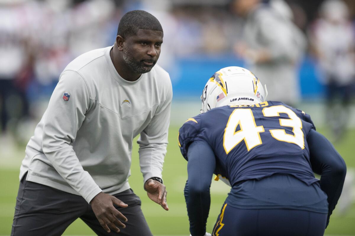 Chargers' Derrick Ansley has new role, but same objectives - The San Diego  Union-Tribune