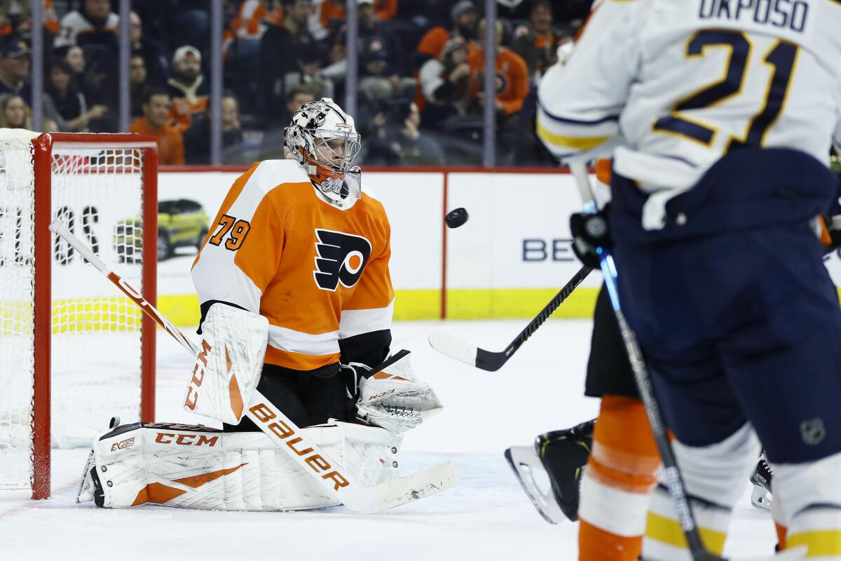 Philadelphia Flyers goaltender Carter Hart