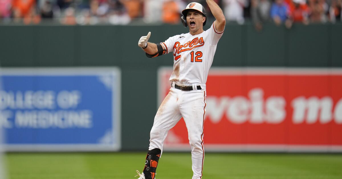 Boos fly in Busch Stadium as team's struggles continue