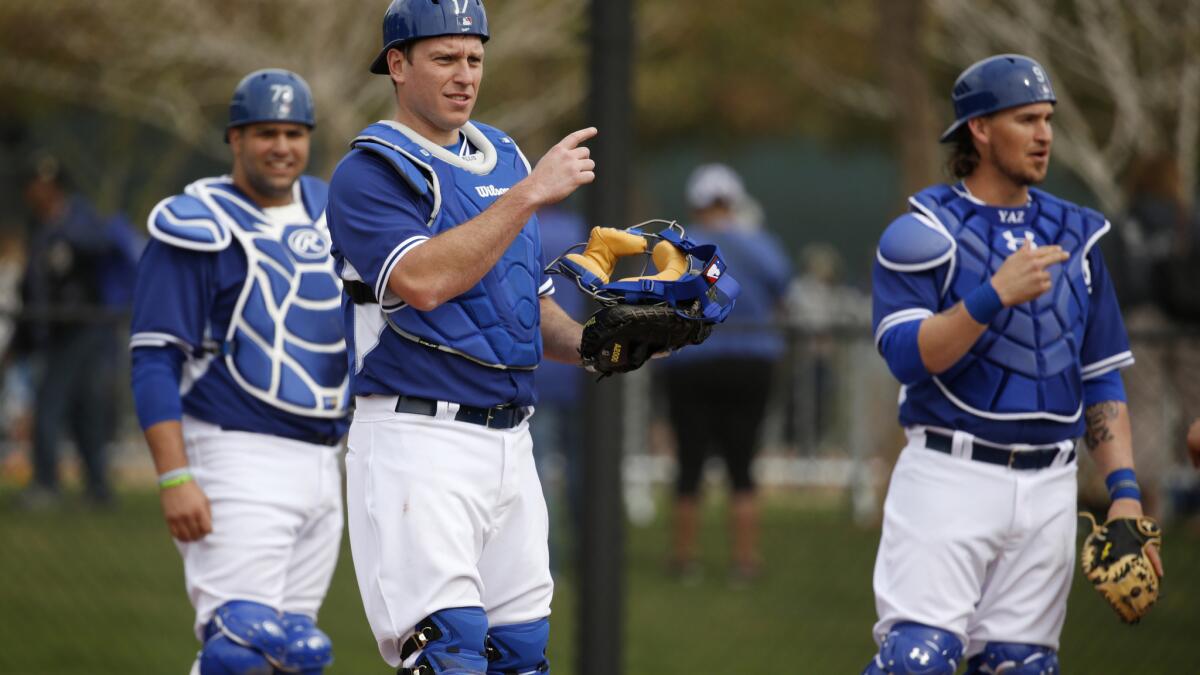 Dodgers A.J. Ellis, Yasmani Grandal caught up in framing a pitch