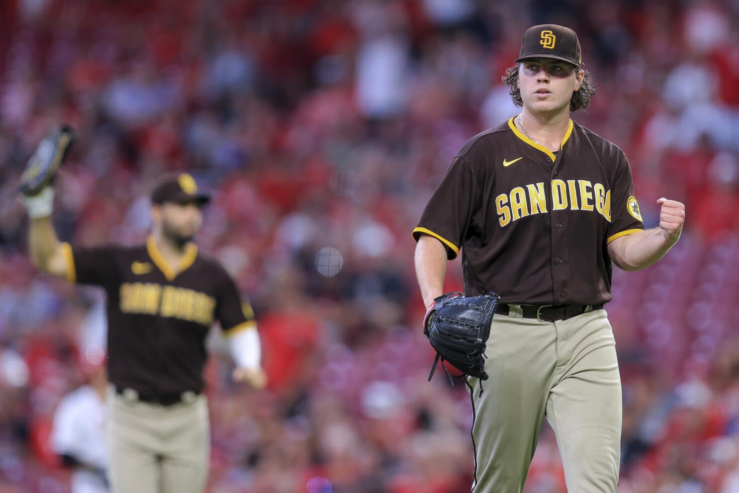 San Diego Padres - Lining up behind Weathers on #JohnnyRitcheyDay