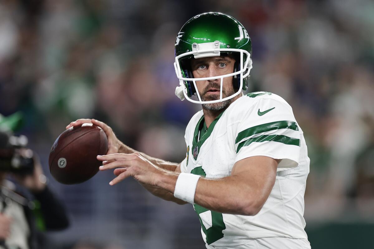 Jets' Rodgers is focused on getting healthy and playing again but won't put  a timeline on his return - The San Diego Union-Tribune