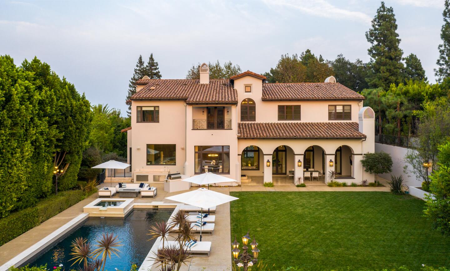 An overview of the pool and backyard.