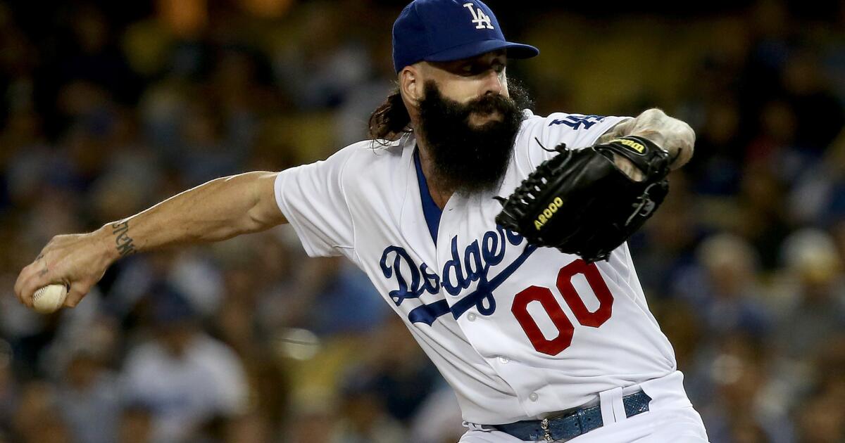 Brian Wilson to return to Dodgers in 2015; exercises $10 million player  option - MLB Daily Dish
